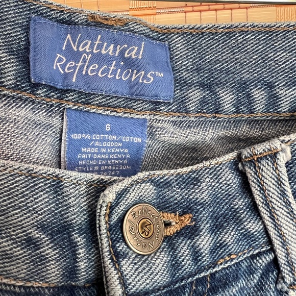 Vintage jean shorts - Picture 2 of 4